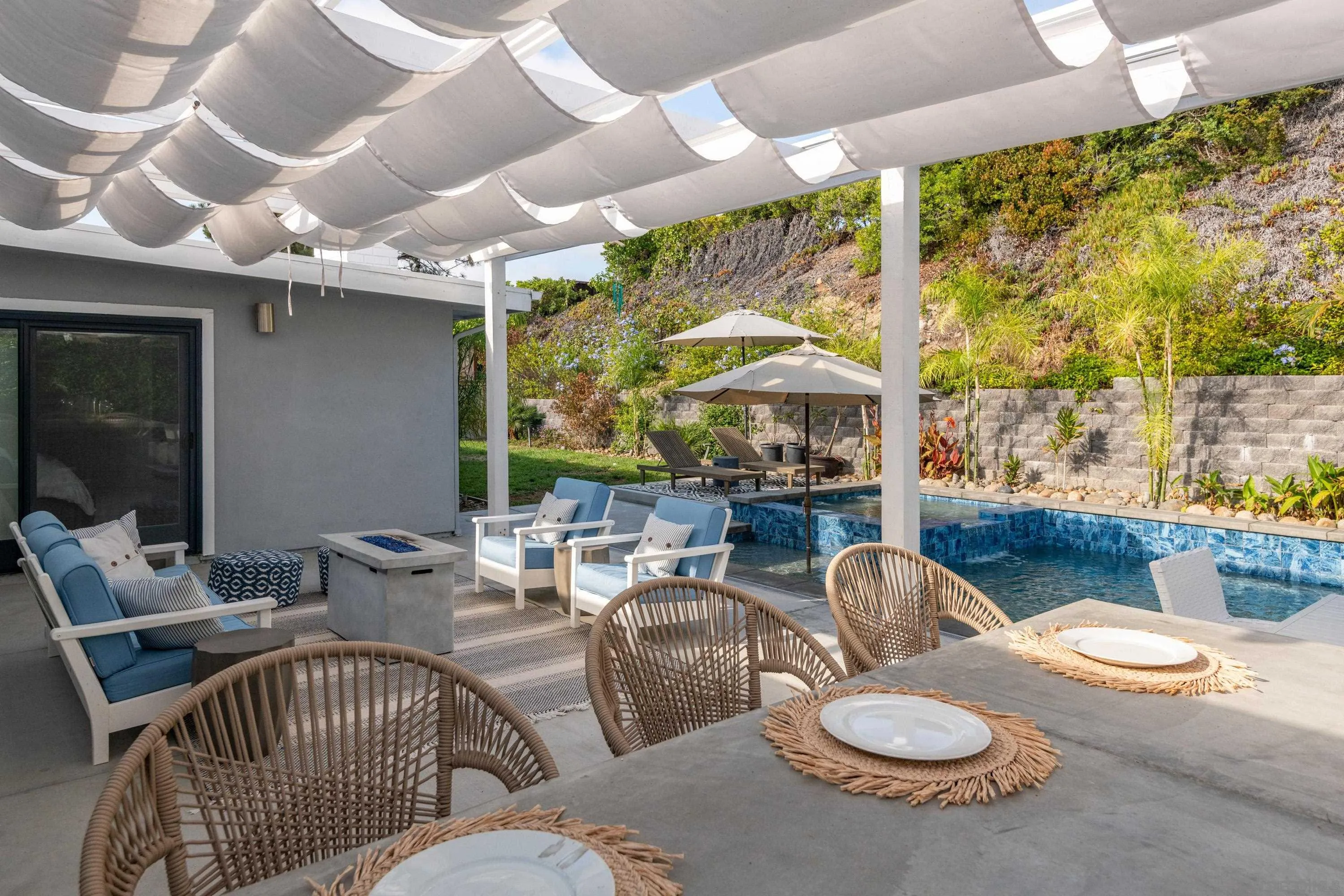 6529 Manana Place La Jolla, CA 92037 - Photo 27 of 36 a outdoor space with furniture