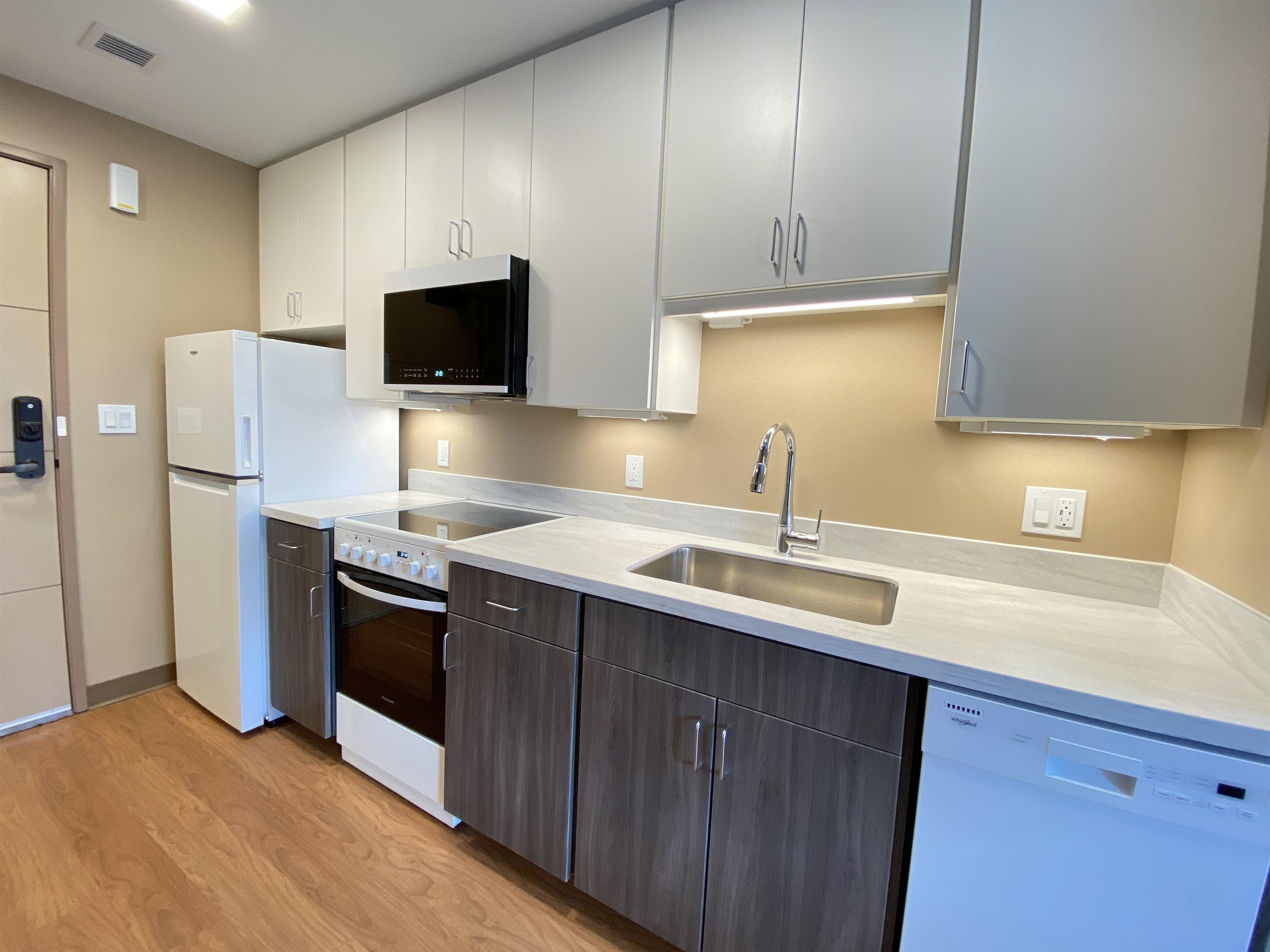 83 Hanover Street, Unit 508 Manchester, NH 03101 - Photo 20 of 46