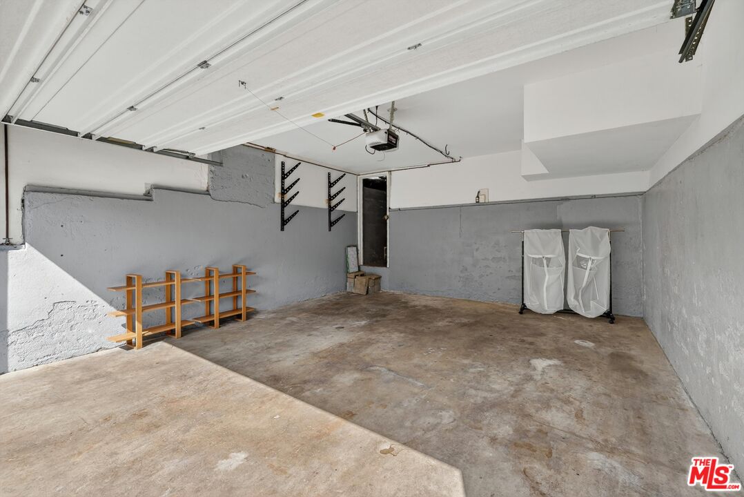1515 Rendall Place Los Angeles, CA 90026 - Photo 38 of 46