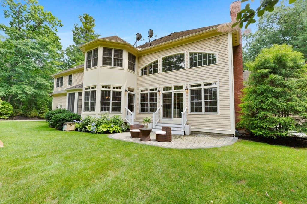 169 Claybrook Road Dover, MA 02030 - Photo 2 of 42