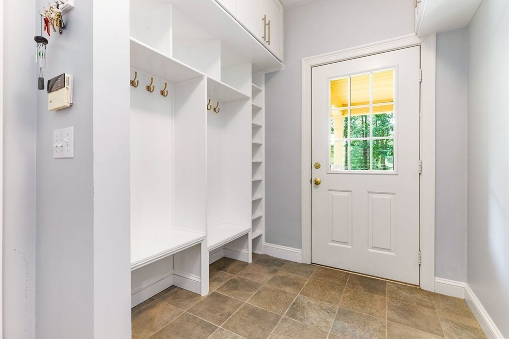 169 Claybrook Road Dover, MA 02030 - Photo 33 of 42