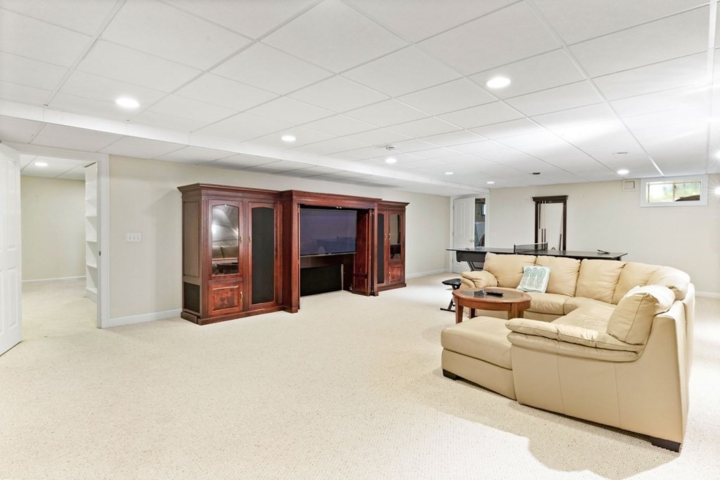 169 Claybrook Road Dover, MA 02030 - Photo 34 of 42