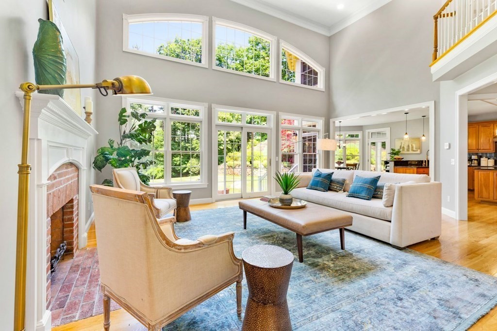 169 Claybrook Road Dover, MA 02030 - Photo 4 of 42