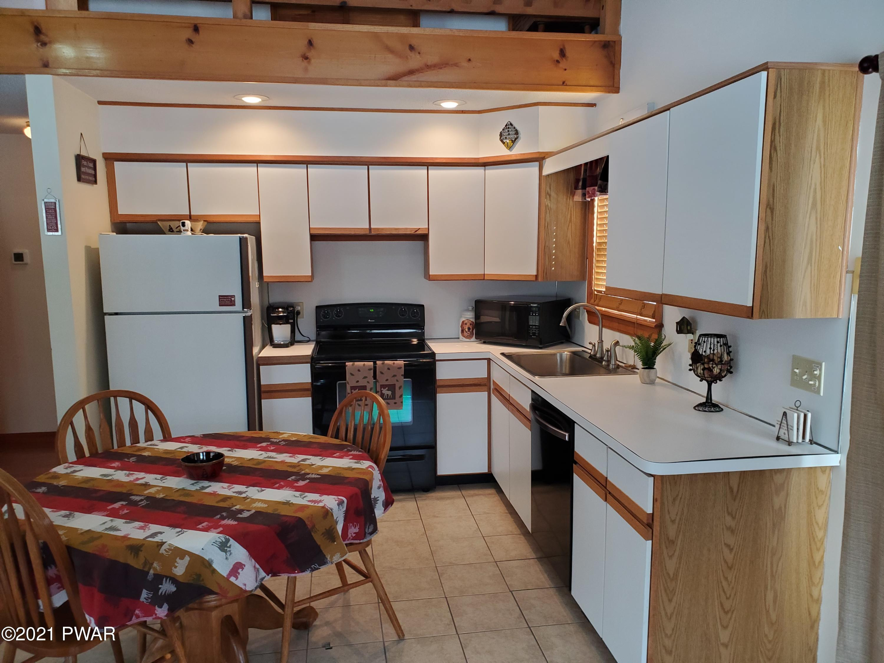 360 Oak Hill Road Hawley, PA 18428 - Photo 10 of 70 Kitchen