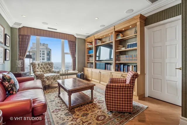 $1,799,500 | 25 East Superior Street, Unit 4302, Chicago, IL 60611