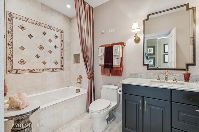 $1,799,500 | 25 East Superior Street, Unit 4302, Chicago, IL 60611