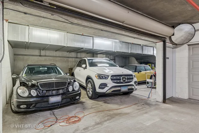 $1,799,500 | 25 East Superior Street, Unit 4302, Chicago, IL 60611