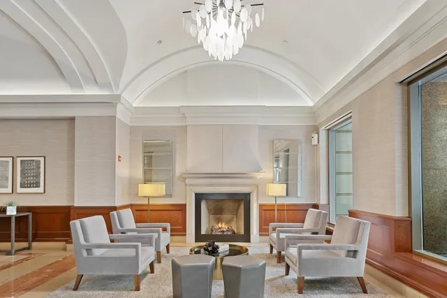 $1,799,500 | 25 East Superior Street, Unit 4302, Chicago, IL 60611