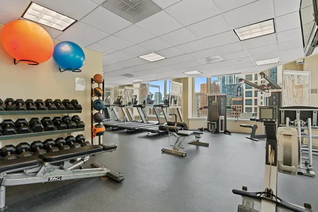 $1,799,500 | 25 East Superior Street, Unit 4302, Chicago, IL 60611