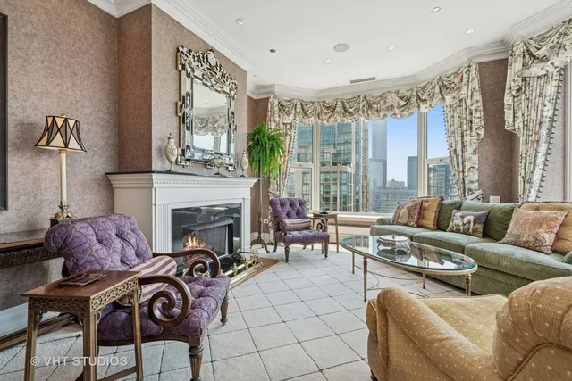 $1,799,500 | 25 East Superior Street, Unit 4302, Chicago, IL 60611