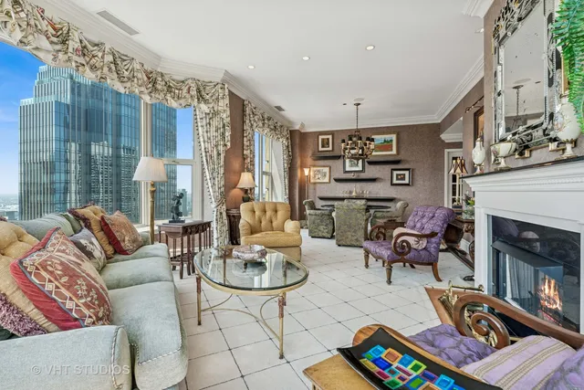 $1,799,500 | 25 East Superior Street, Unit 4302, Chicago, IL 60611