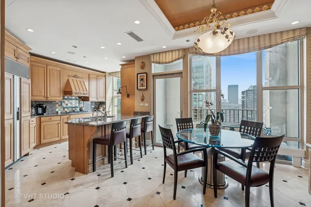$1,799,500 | 25 East Superior Street, Unit 4302, Chicago, IL 60611