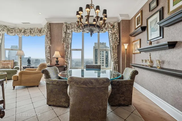 $1,799,500 | 25 East Superior Street, Unit 4302, Chicago, IL 60611