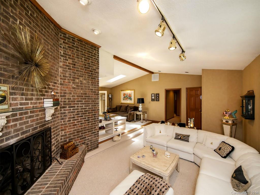 3324 Gray Moss Road Charlotte, NC 28270 - Photo 5 of 24