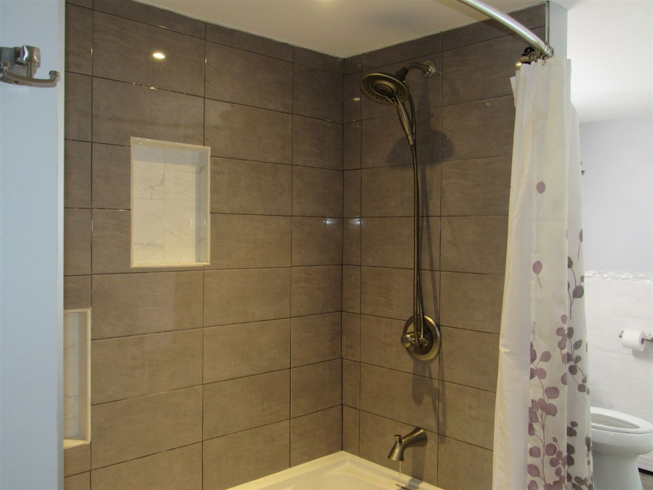16 Hampshire Avenue Rochester, NH 03867 - Photo 13 of 35 Gallery Image 13