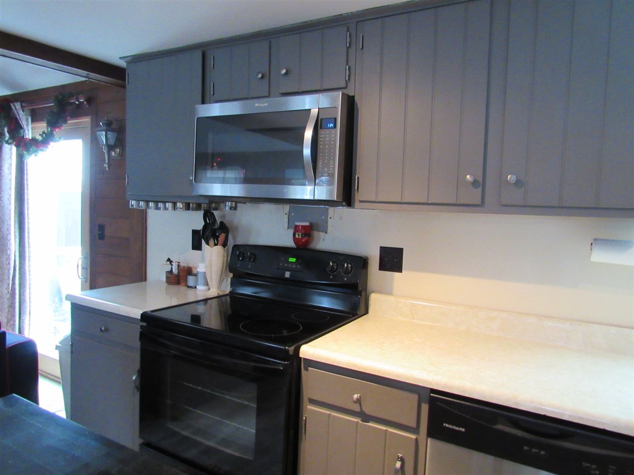 16 Hampshire Avenue Rochester, NH 03867 - Photo 3 of 35 Gallery Image 3