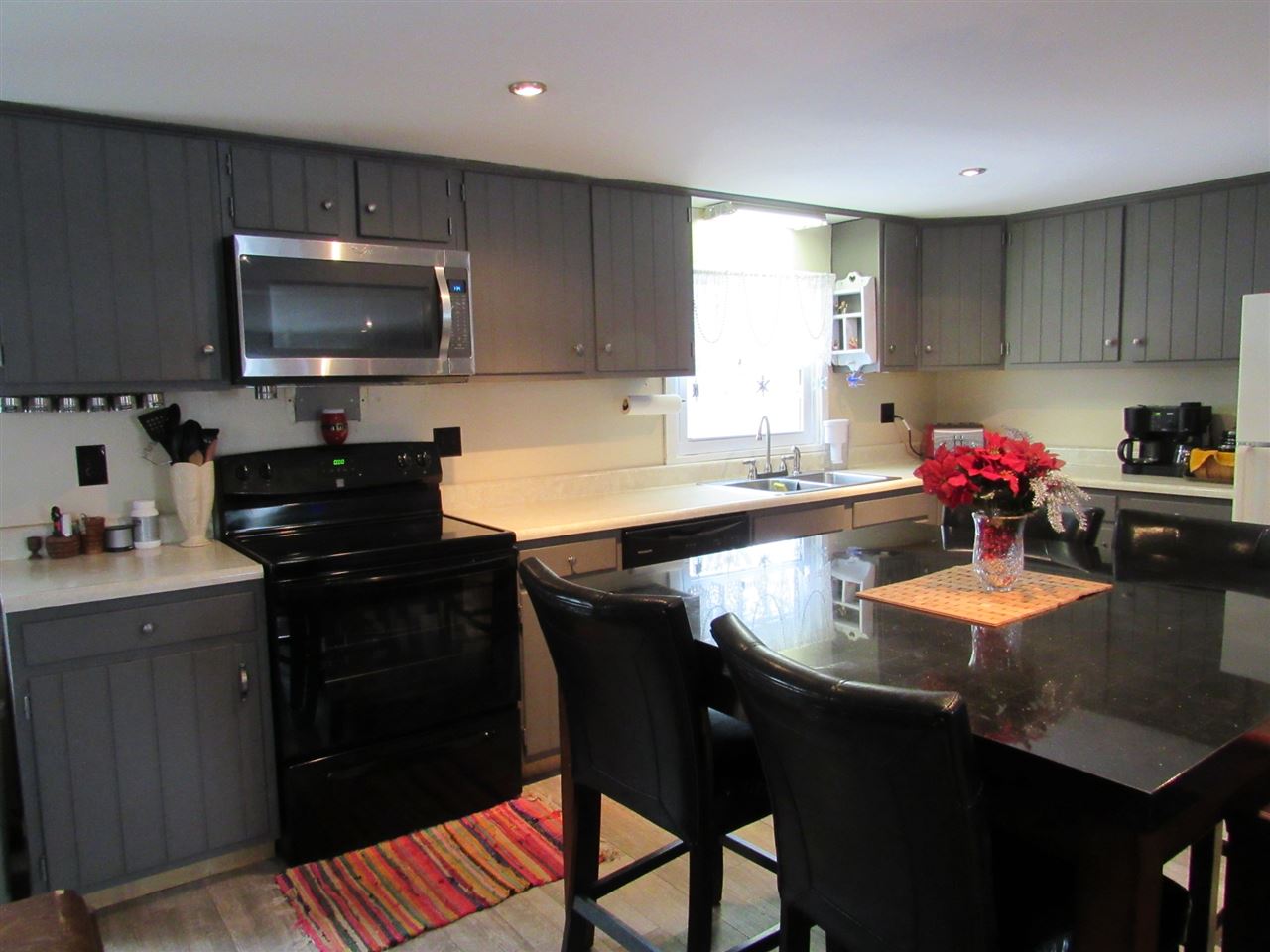 16 Hampshire Avenue Rochester, NH 03867 - Photo 4 of 35 Gallery Image 4