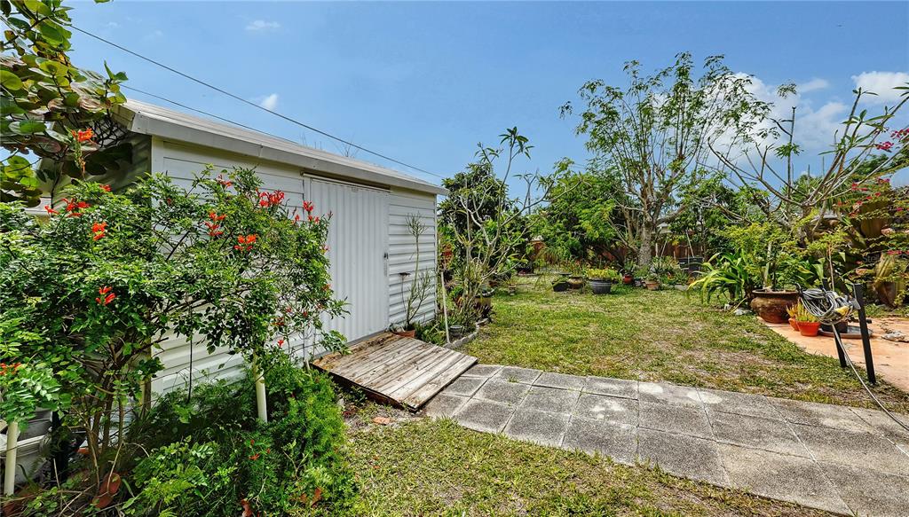 256 Eider Road Venice, FL 34293 - Photo 34 of 56