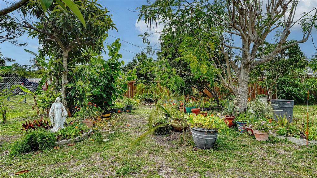 256 Eider Road Venice, FL 34293 - Photo 35 of 56