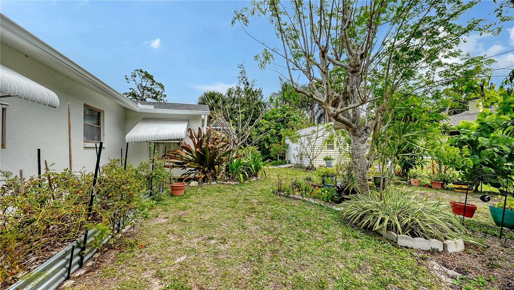 256 Eider Road Venice, FL 34293 - Photo 37 of 56