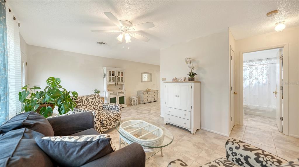 256 Eider Road Venice, FL 34293 - Photo 7 of 56