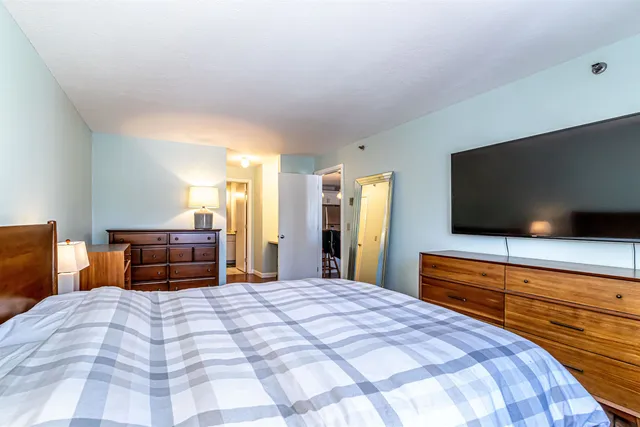 $339,900 | 300 Candlewood Park, Unit 336, Nashua, NH 03062