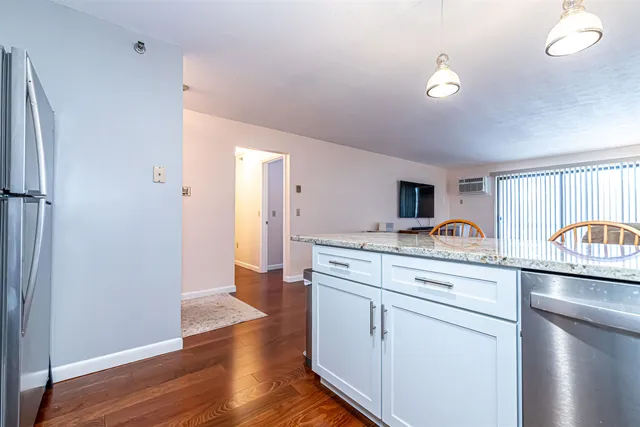 $339,900 | 300 Candlewood Park, Unit 336, Nashua, NH 03062