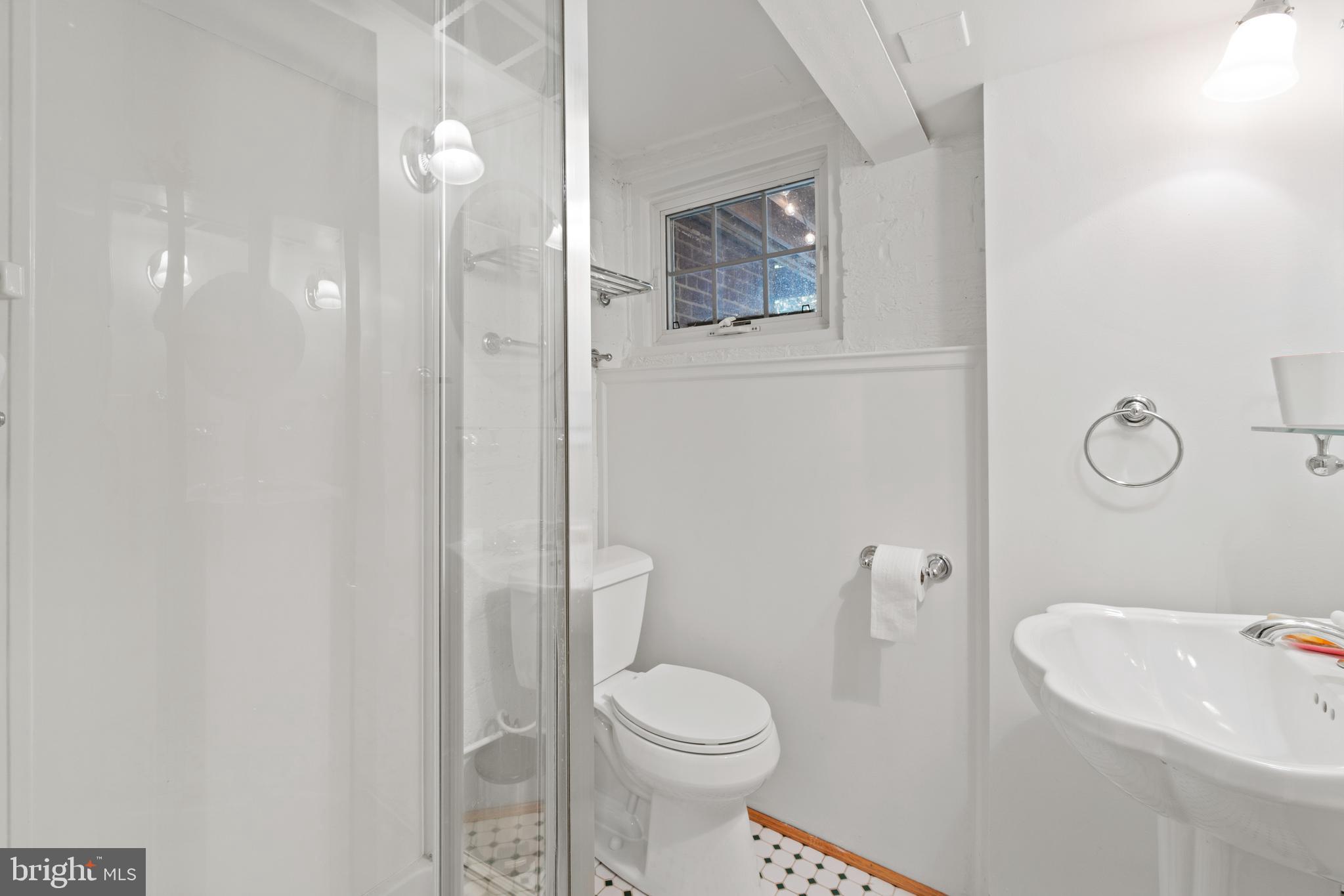 3205 Rittenhouse Street Northwest Washington, DC 20015 - Photo 31 of 40 Basement - Full Bathroom