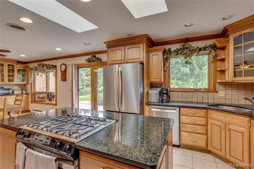 2728 South 5 Lakes Road Metamora, MI 48455 - Photo 16 of 46