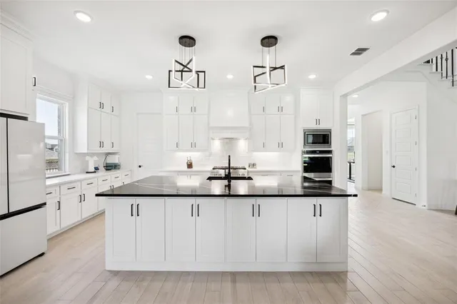 $1,470,000 | 6805 Lost Falls Drive, Flower Mound, TX 76226