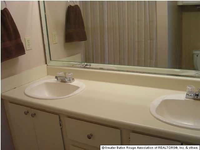 1690 Brightside Drive, Unit B Baton Rouge, LA 70820 - Photo 12 of 14 Gallery Image 12
