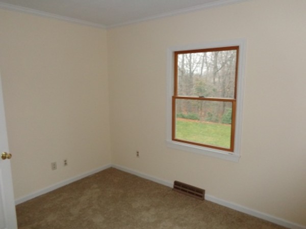 232 Chapin Road Hampden, MA 01036 - Photo 11 of 16