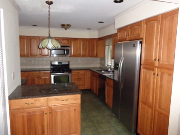 232 Chapin Road Hampden, MA 01036 - Photo 7 of 16