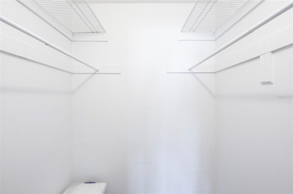 4725 Cove Circle, Unit 207 St. Petersburg, FL 33708 - Photo 17 of 46 a view of small space