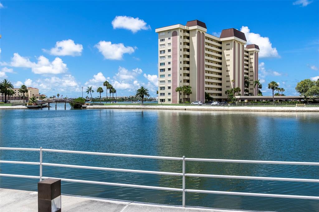 4725 Cove Circle, Unit 207 St. Petersburg, FL 33708 - Photo 21 of 46 a view of outdoor space and yard