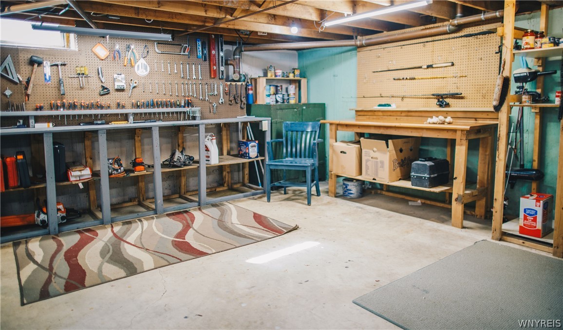 728 Four Rod Road Alden, NY 14004 - Photo 49 of 50 Work Station