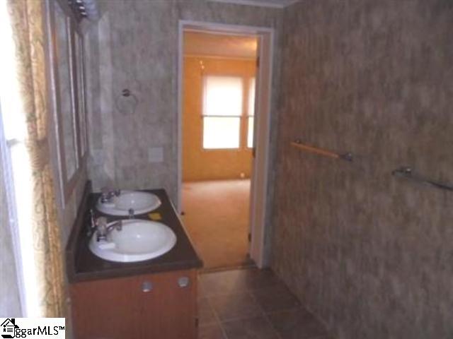 689 Springdale Road Cowpens, SC 29330 - Photo 13 of 23