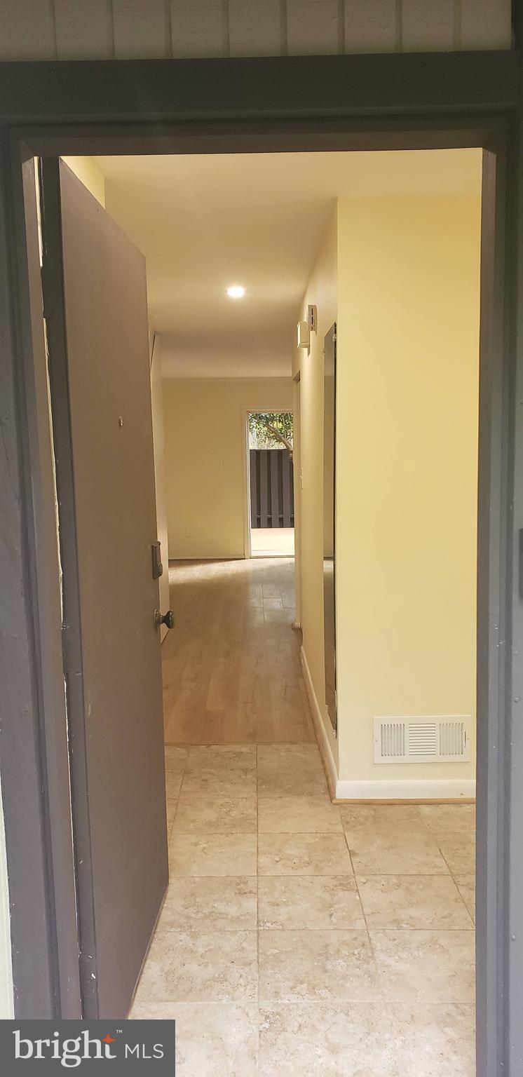 2173 White Cornus Lane Reston, VA 20191 - Photo 7 of 18 Gallery Image 7