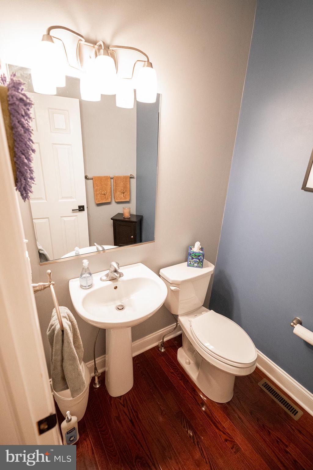 210 Spring Lane West Chester, PA 19382 - Photo 17 of 44 1st flr powder room