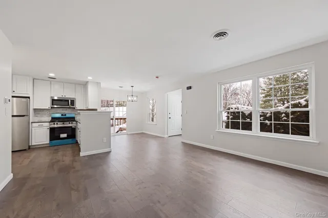 $349,900 | 1004 Cypress Court, Highland Mills, NY 10930