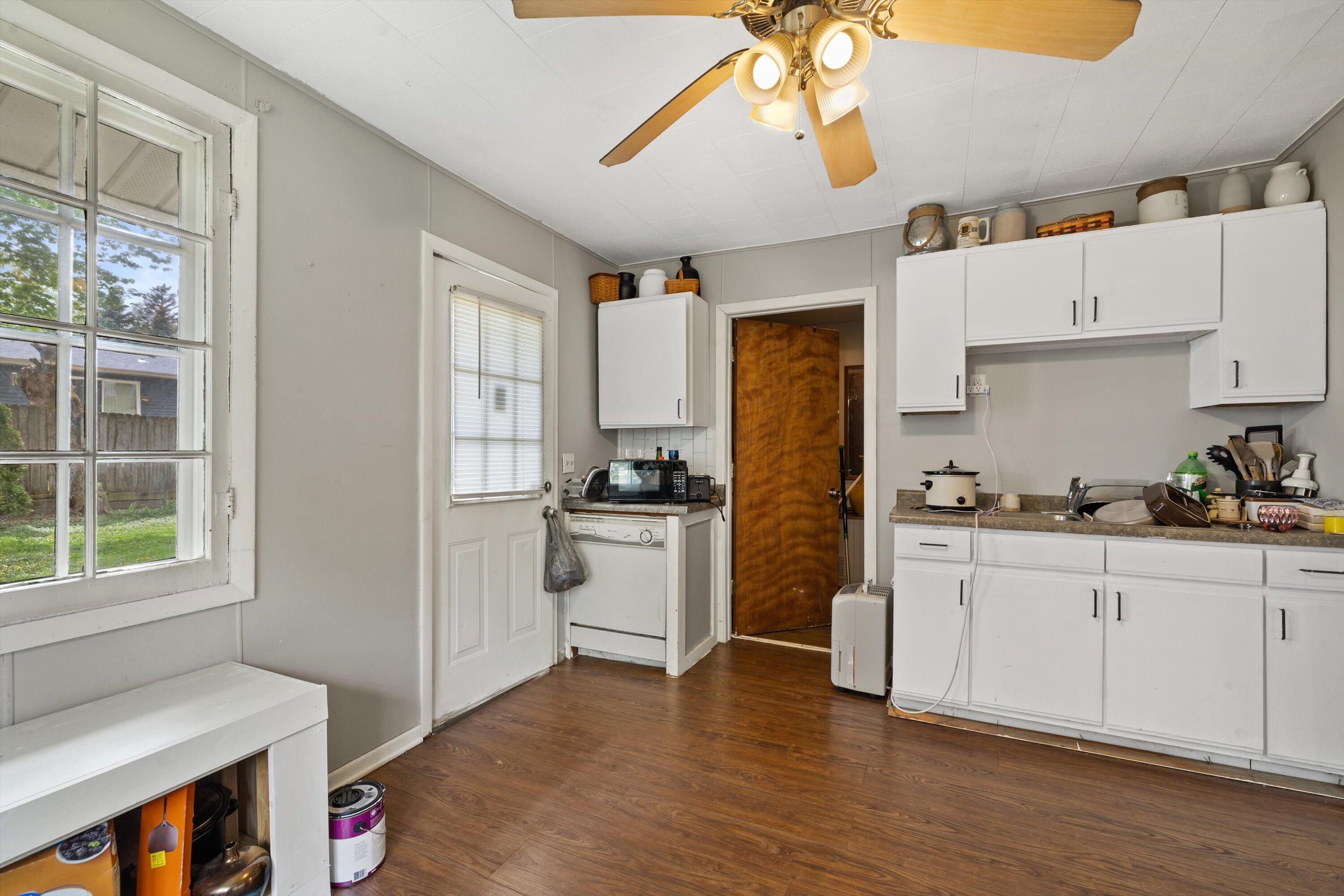 N1137 Spruce Road Bloomfield, WI 53128 - Photo 2 of 15 Kitchen