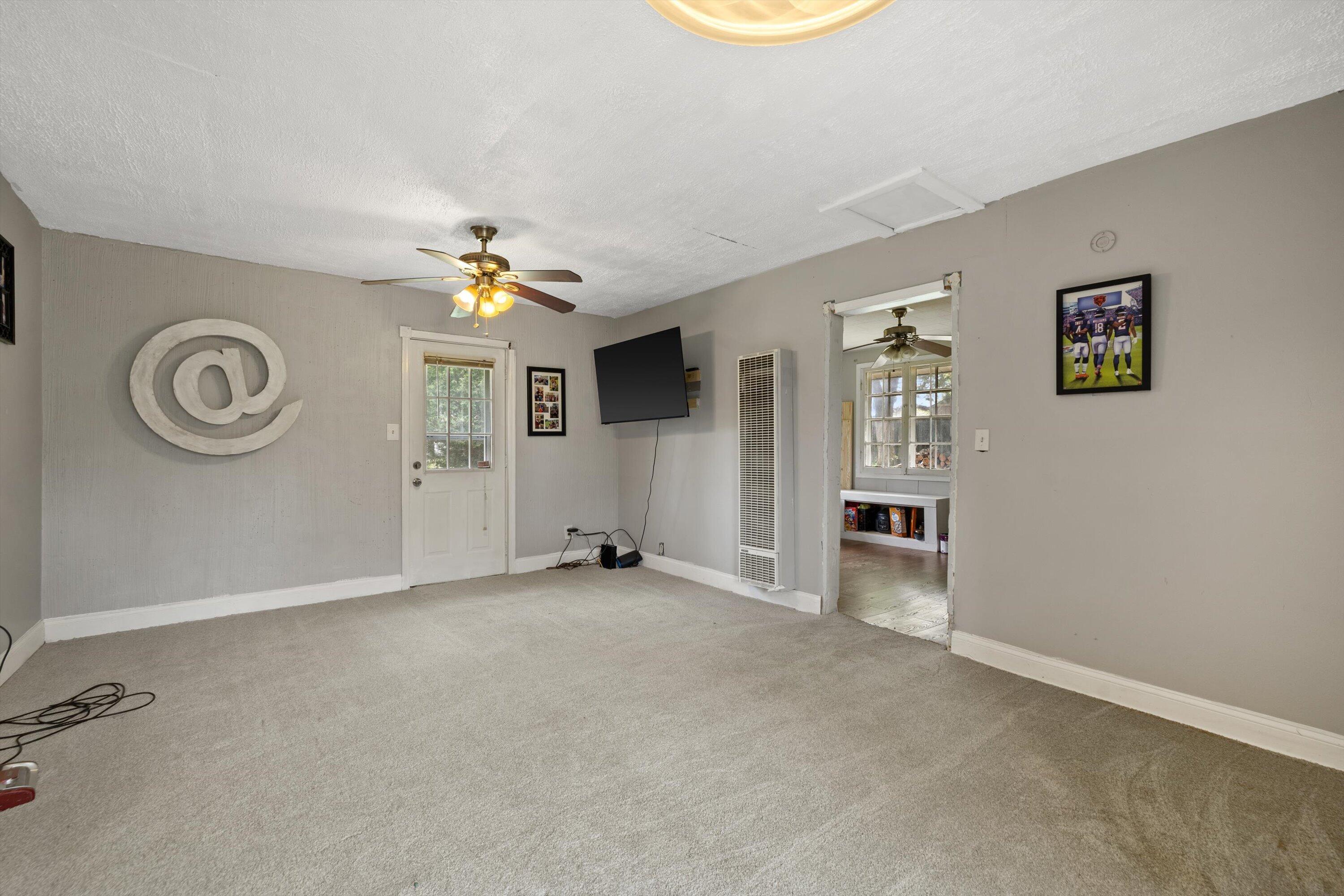 N1137 Spruce Road Bloomfield, WI 53128 - Photo 4 of 15 Living Room