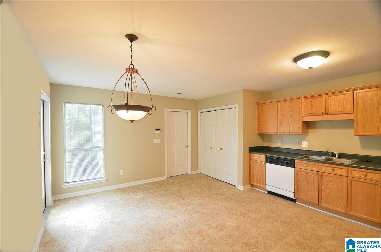 411 Walker Way Pelham, AL 35124 - Photo 6 of 23