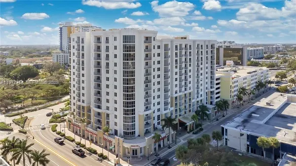 $2,300 | Radius, Hollywood, FL 33020