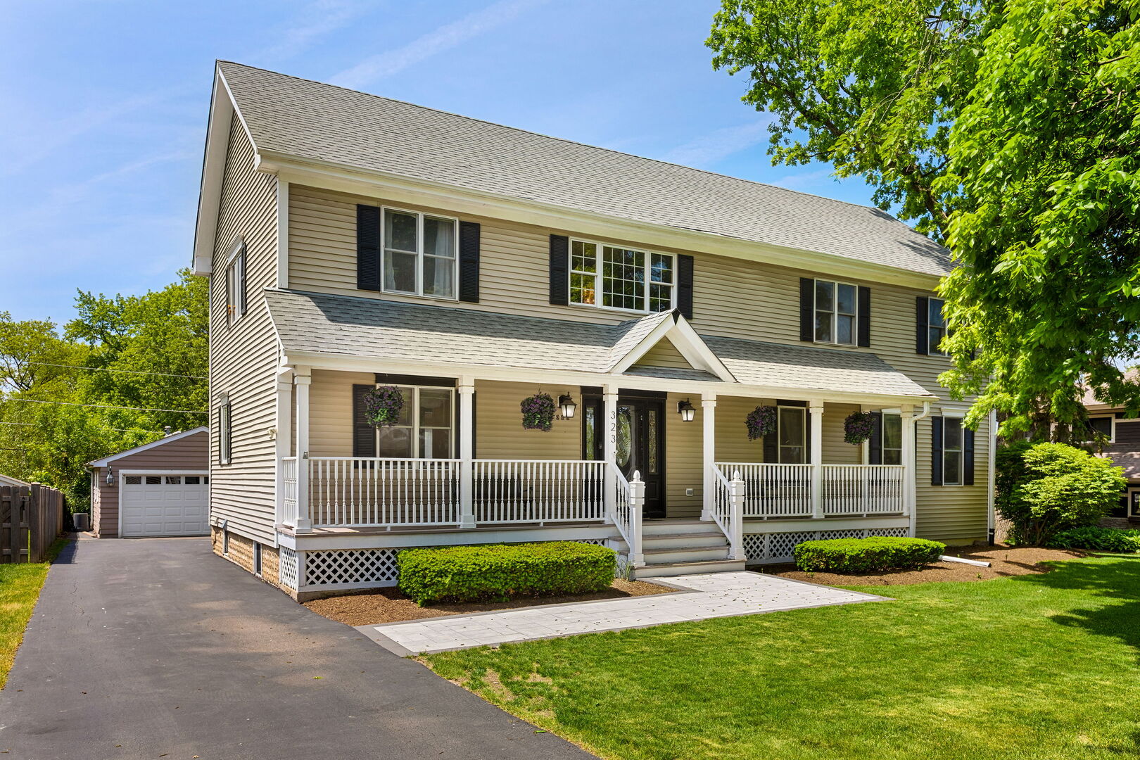 323 North Pleasant Road Lake Zurich, IL 60047 - Photo 6 of 31 Gallery Image 6