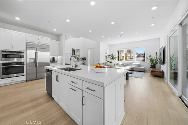 $1,088,000 | 27516 North Golden Currant Place, Valencia, CA 91381