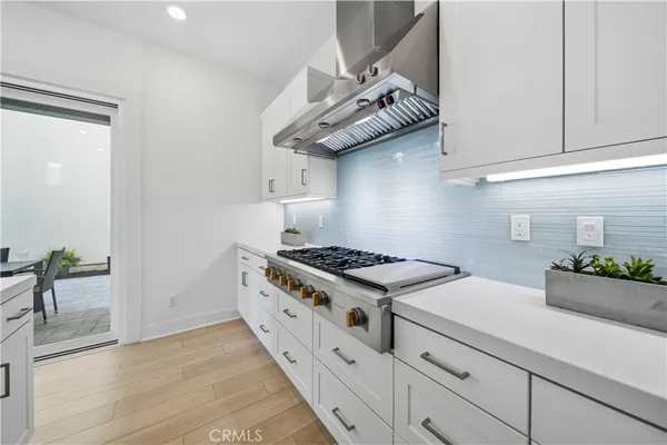 $1,088,000 | 27516 North Golden Currant Place, Valencia, CA 91381