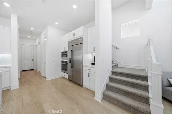 $1,088,000 | 27516 North Golden Currant Place, Valencia, CA 91381