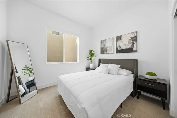 $1,088,000 | 27516 North Golden Currant Place, Valencia, CA 91381