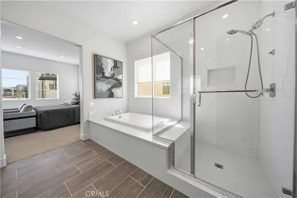 $1,088,000 | 27516 North Golden Currant Place, Valencia, CA 91381